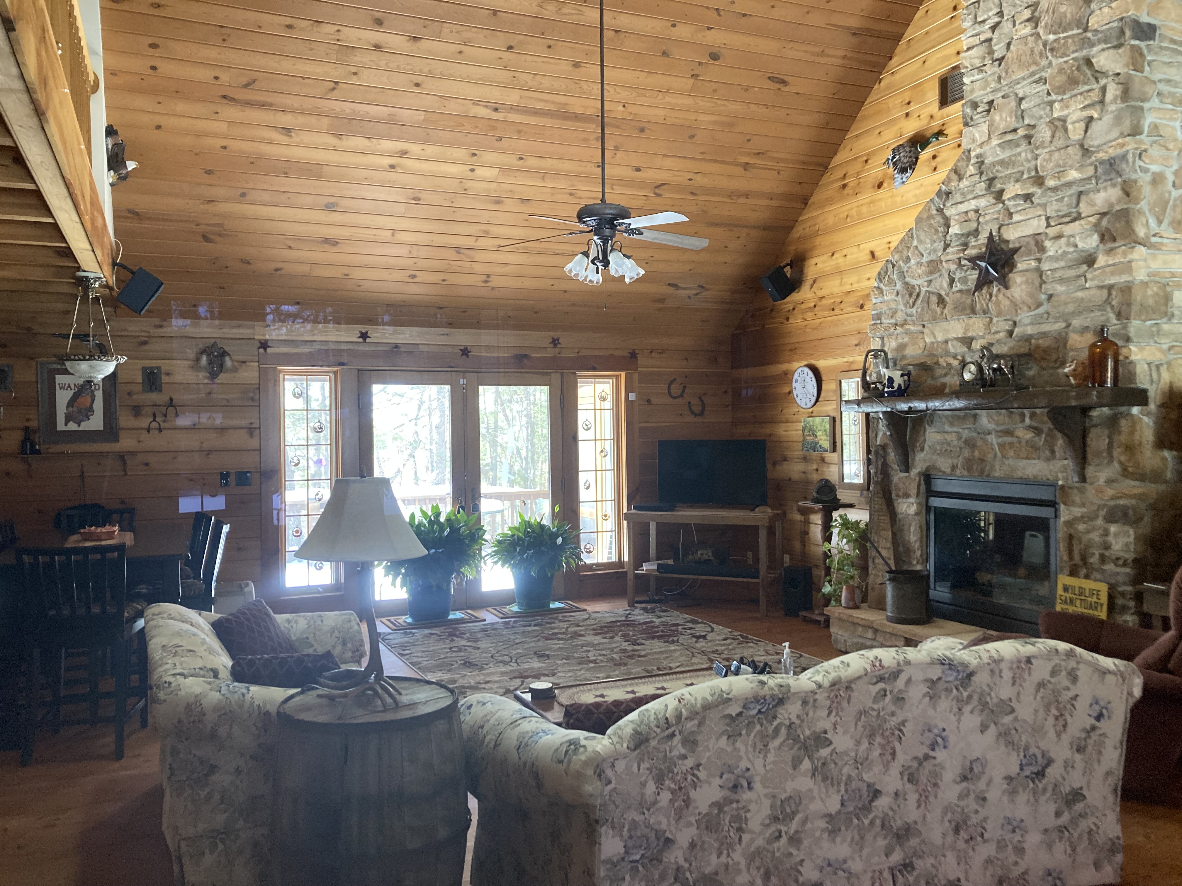 Log Lodge on Yocum Road